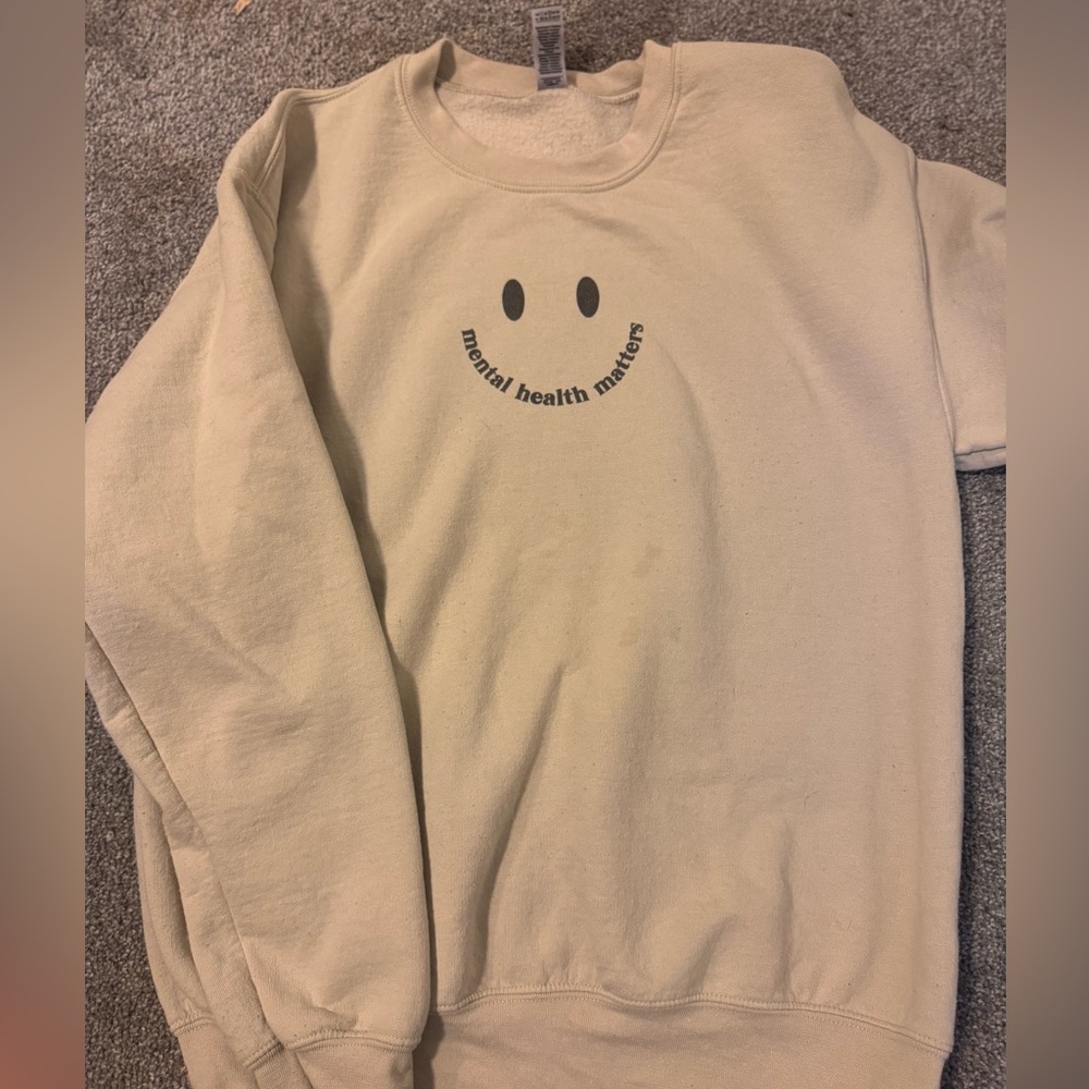 Mental health matters crew neck. Gildan heavy blend size medium.